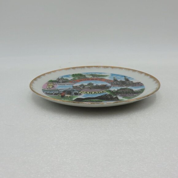 QUEBEC Canada Souvenir Plate Gold Rim and Scenic Landmarks Design Vintage - Picture 10 of 10